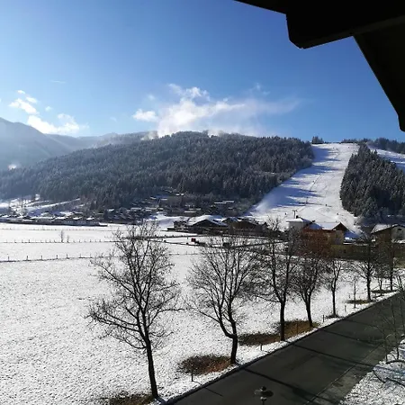 Flachau Appartement דירה